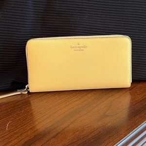 Kate Spade Neda Zip Continental Wallet in Day Break Yellow